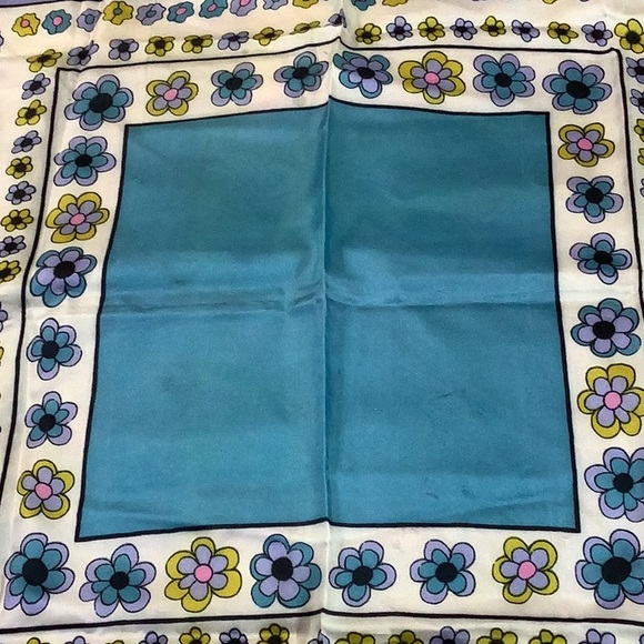 Vintage scarf by Daceta made in France - Picture 3 of 6